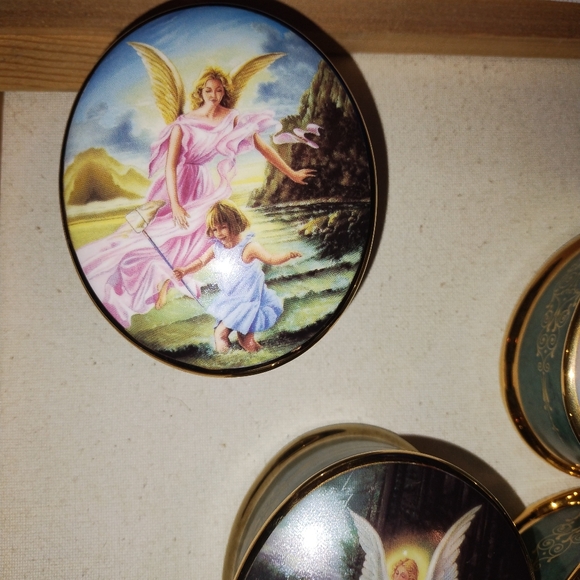 Ardleigh Elliott Porcelain Music Boxes 1990’s  Set Of 5 Oval With Lids Numbered. - Picture 3 of 16